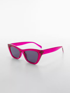 Cat-eye sunglasses