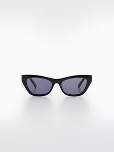 Cat-eye sunglasses