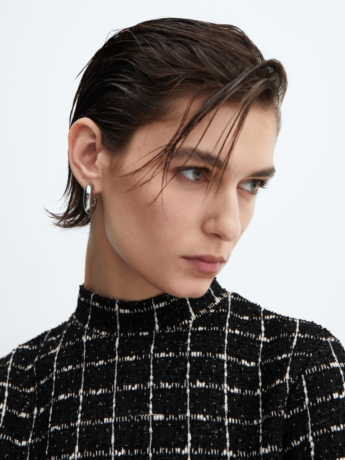 Tweed dress with ruffle hem